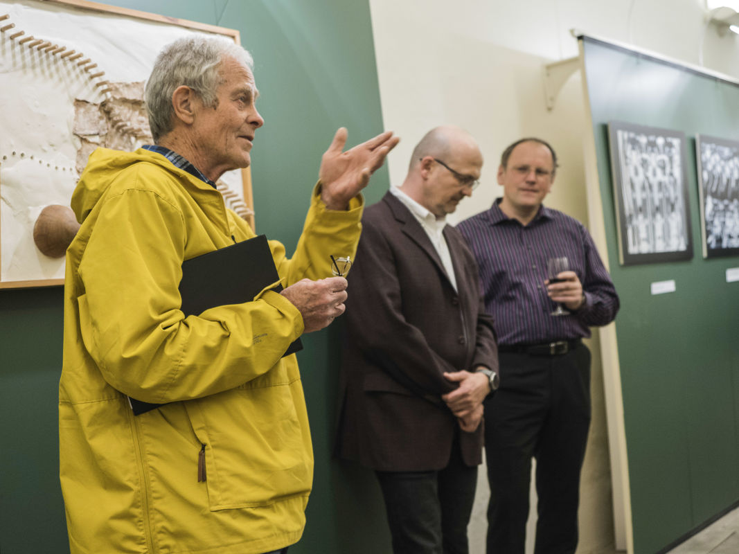 Tomáš Hájek a Miroslav Janošík: Fotografie a řezby