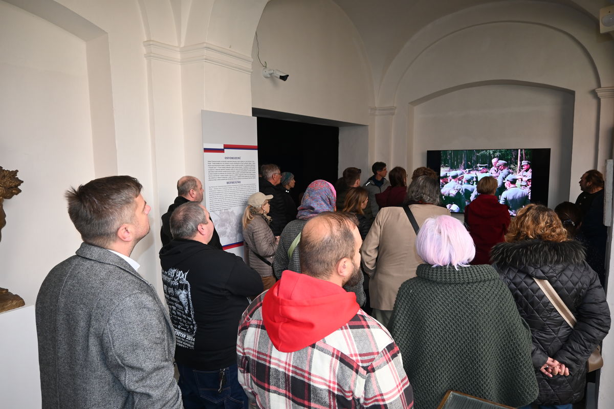 Komentovaná prohlídka výstavy Narativ 1945